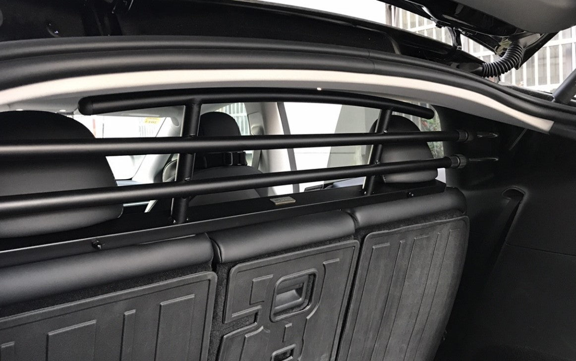 Tesla Model Y -koiraverkko – tuotekuva 4