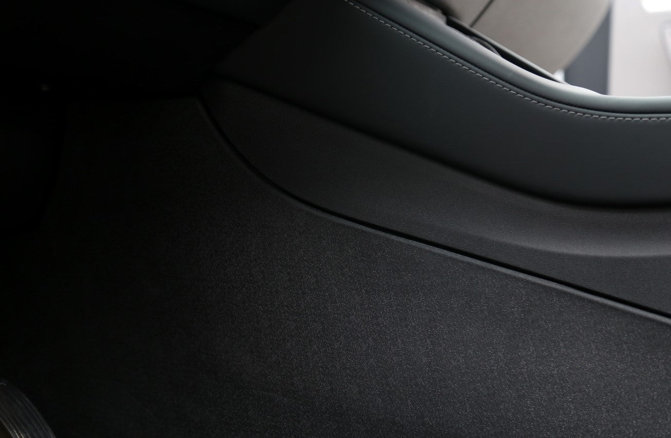 Tesla Model Y – TPE-sidebeskyttere til midterkonsol – produktbillede 3