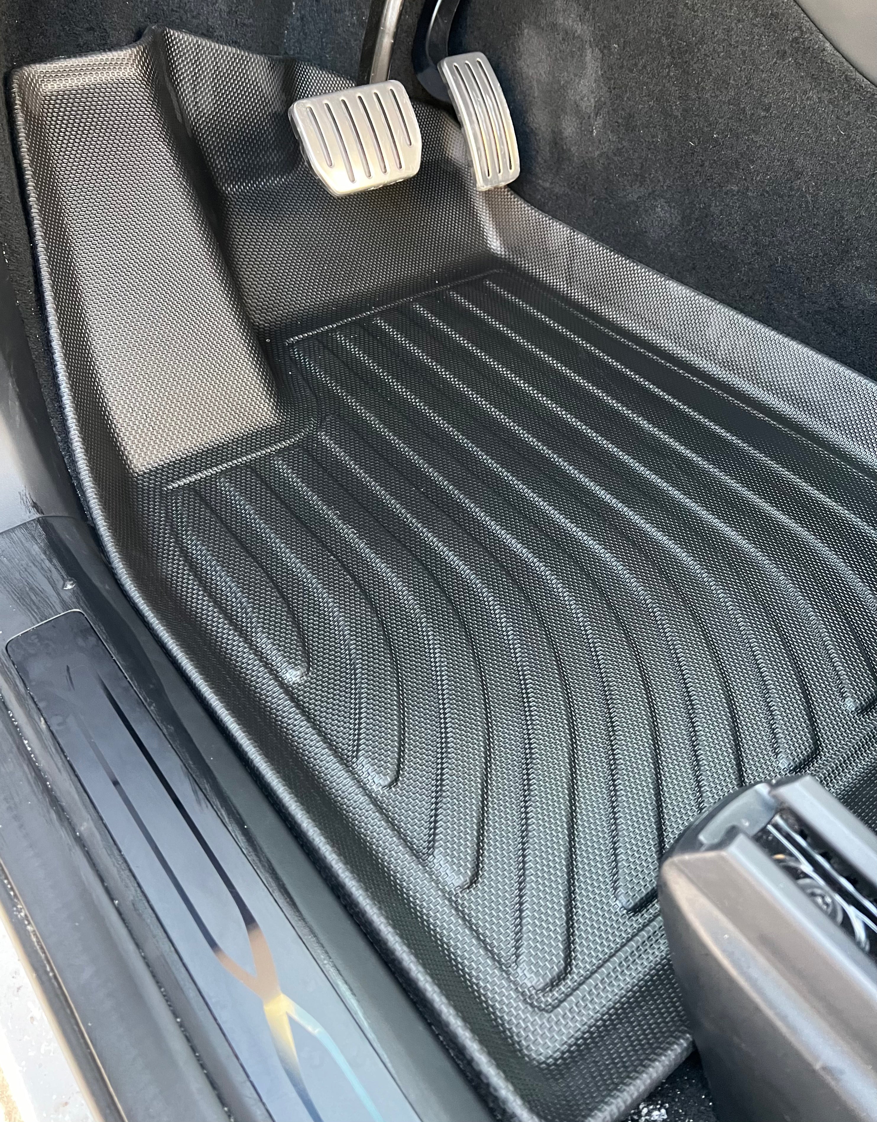 Tesla Model X – vloermatten met opstaande rand (5-zits) – productafbeelding 2