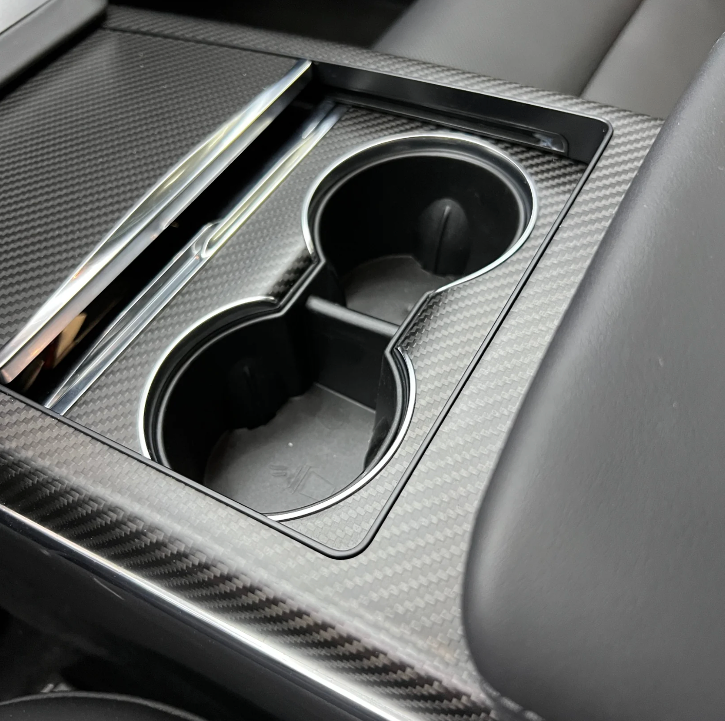 Tesla Model S/X – bekerhouder – productafbeelding 2
