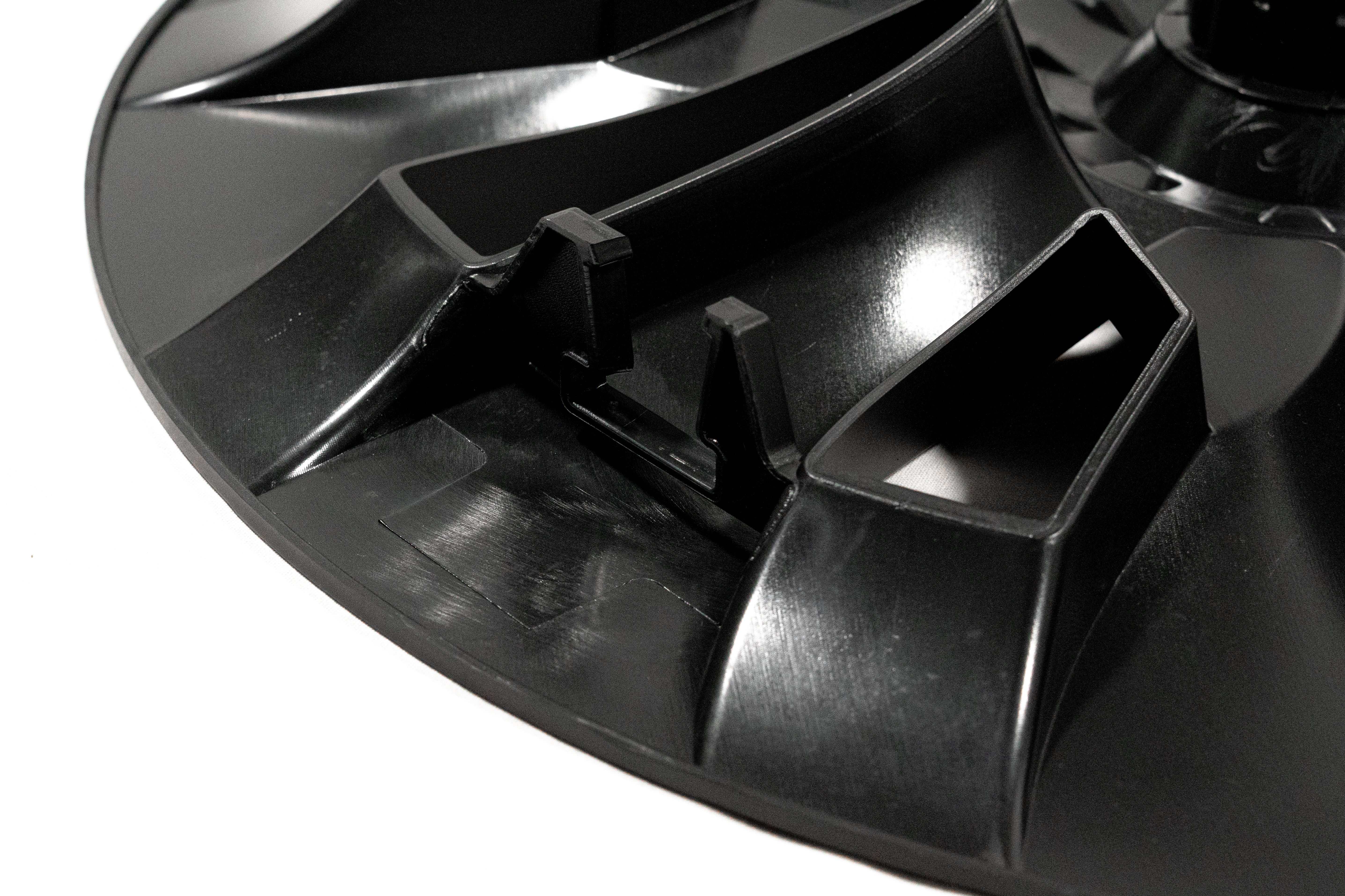 Tesla Model 3 – 18″ Aero-vanteiden pölykapselit – tuotekuva 2