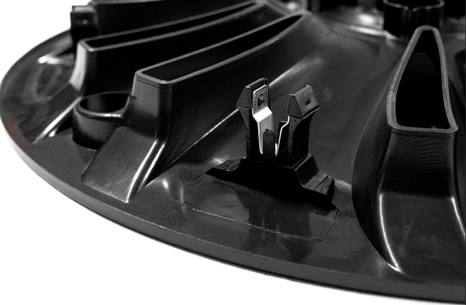 Tesla Model Y – 19″ Gemini-pölykapselit, Sport-malli – tuotekuva 2